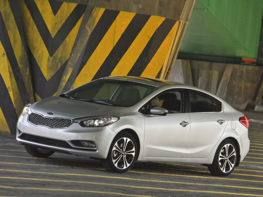  Kia Cerato Sedan 2012 года  (фото 17 из 29)